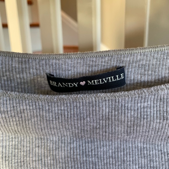 grey brandy melville off shoulder long sleeve top - Picture 3 of 3